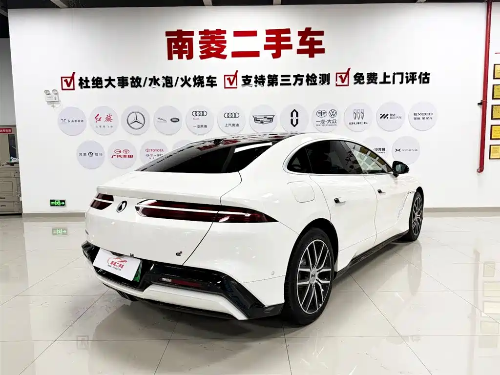 Denza Z9 2024 Model 1100km AWD Max Edition фото 6