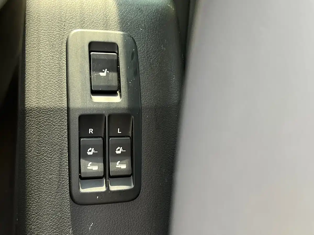 Toyota Prado 2018 3.5L Automatic TX-L Rear-mounted Spare Tire фото 19