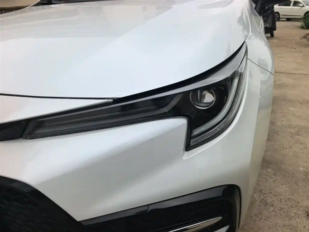 Toyota Levin 2021 Dual Engine 1.8H E-CVT Sport фото 24