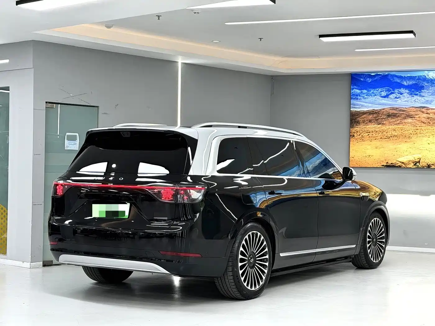 AITO Wenjie AITO M9 2025 Extended Range Ultra 52kWh 6-Seater фото 8