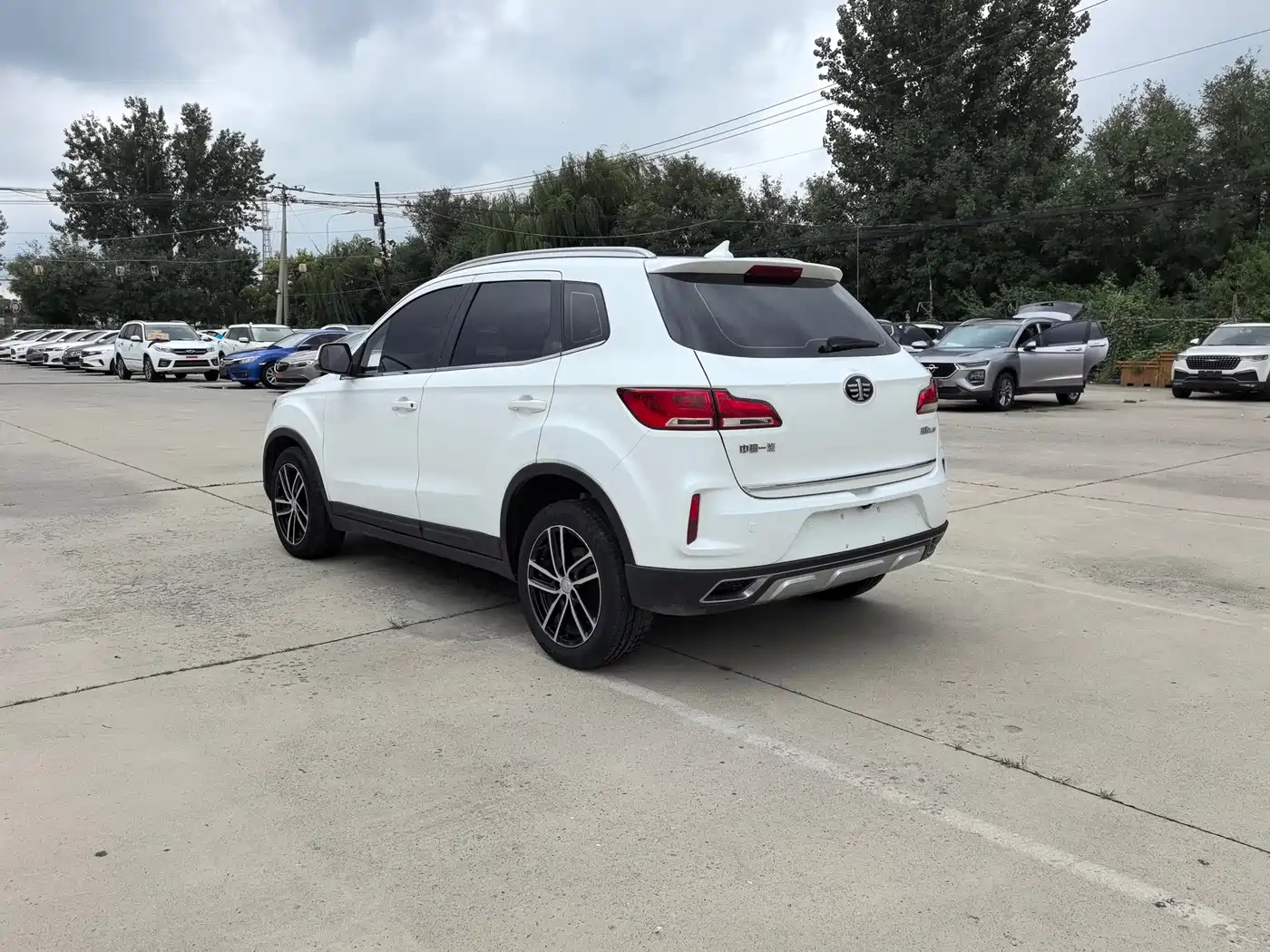 Besturn X40 2017 2017 1.6L Automatic Luxury