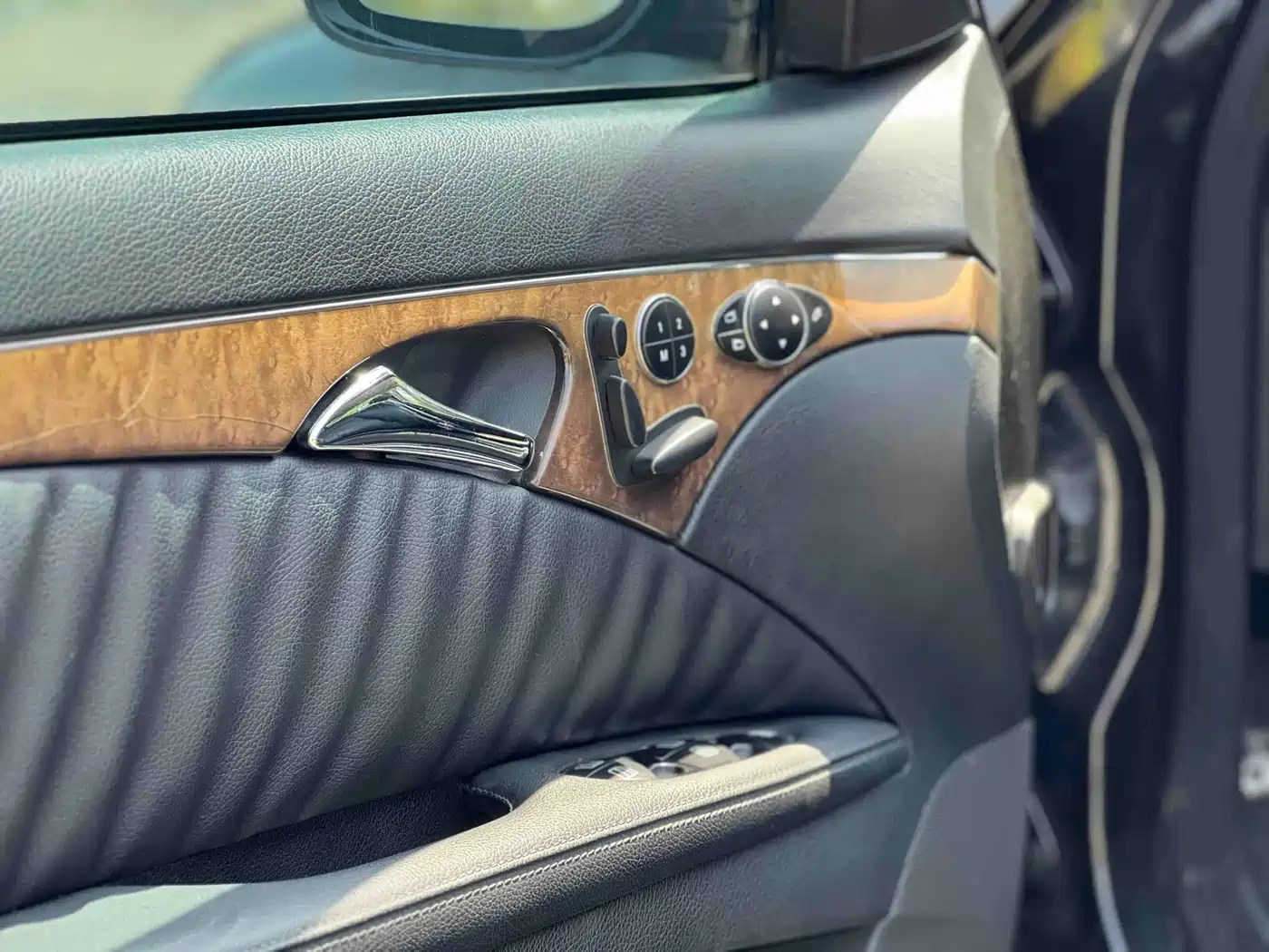 Mercedes-Benz E-Class 2008 Model E 280 Personality Sport Edition фото 10