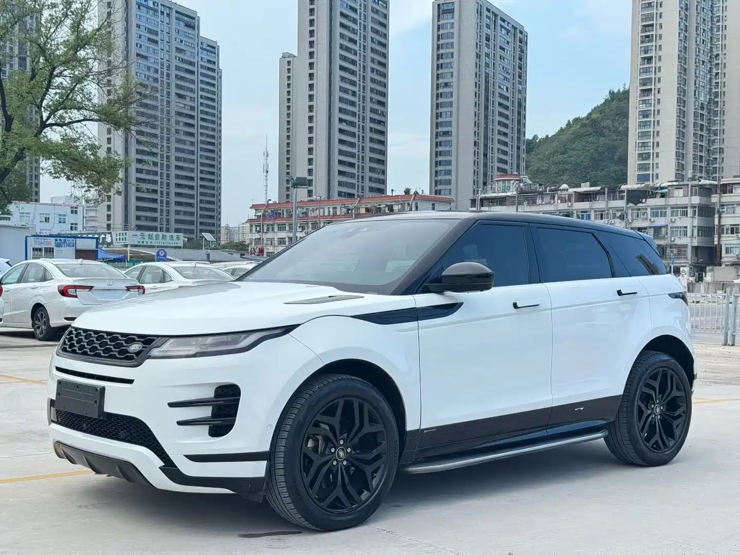 Photo 3 - Land Rover Range Rover Evoque