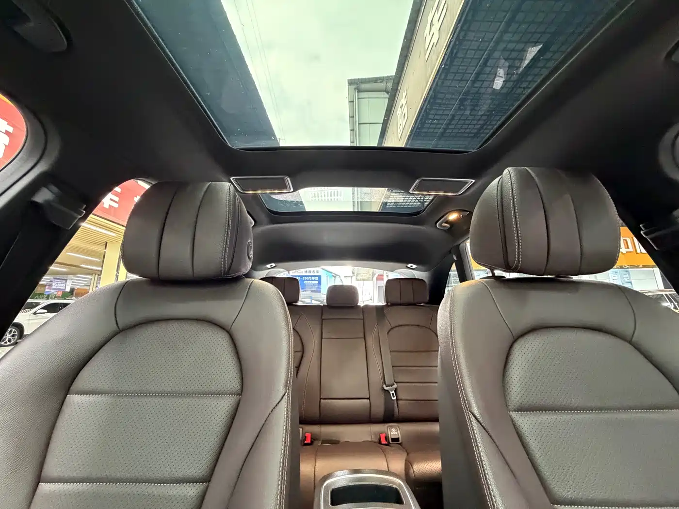 Mercedes-Benz GLC 2021 GLC 260 L 4MATIC Sporty фото 24