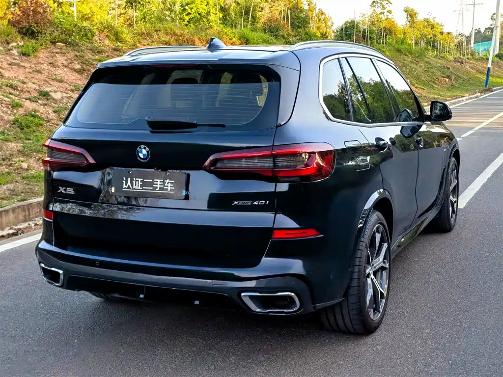BMW X5 (Import) 2021 xDrive40i Exclusive M Sport Package фото 7