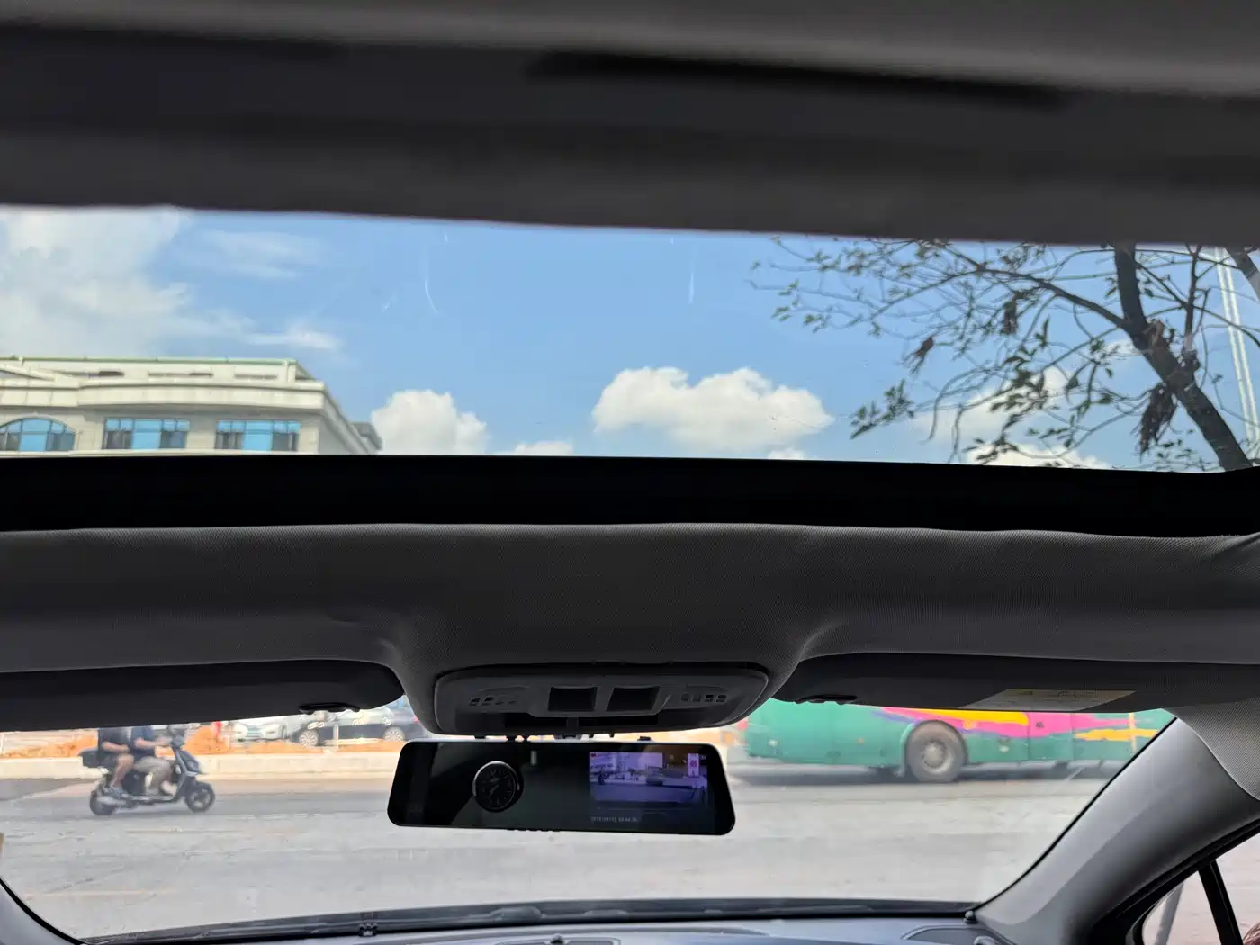 Chevrolet Cruze 2018 320 Automatic Pioneer Sunroof Edition фото 10