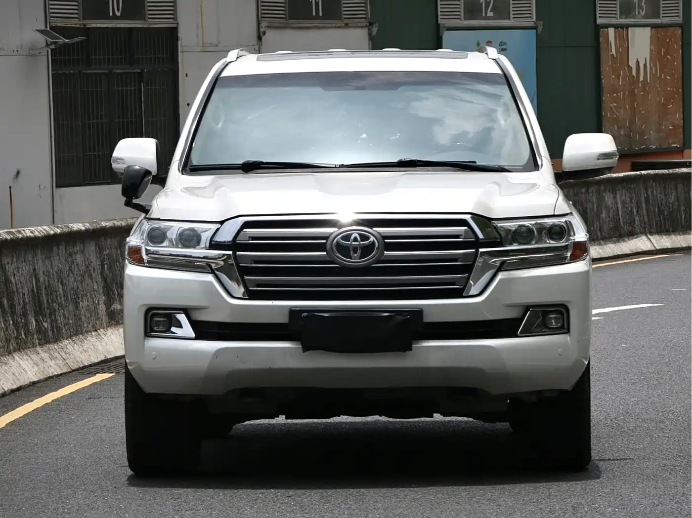 Toyota Land Cruiser (Import)