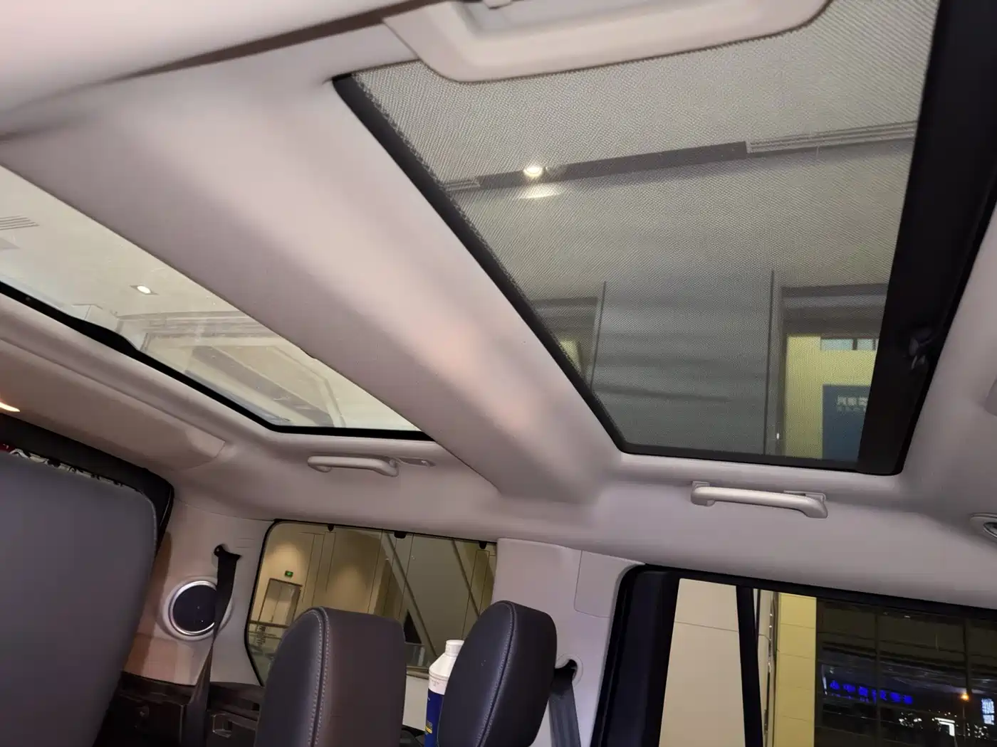 Land Rover Discovery 2016 3.0 SC Gloss Black Collector's Edition HSE фото 22