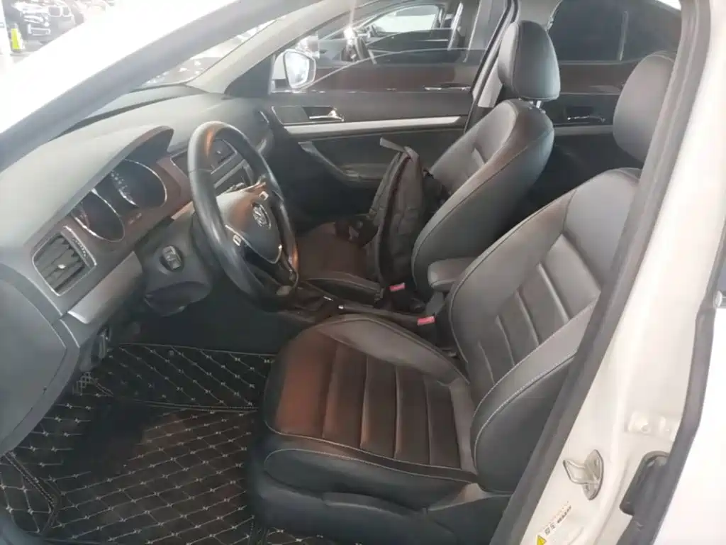 Volkswagen Lavida Tour 2018 2017 180TSI DSG Comfort Edition