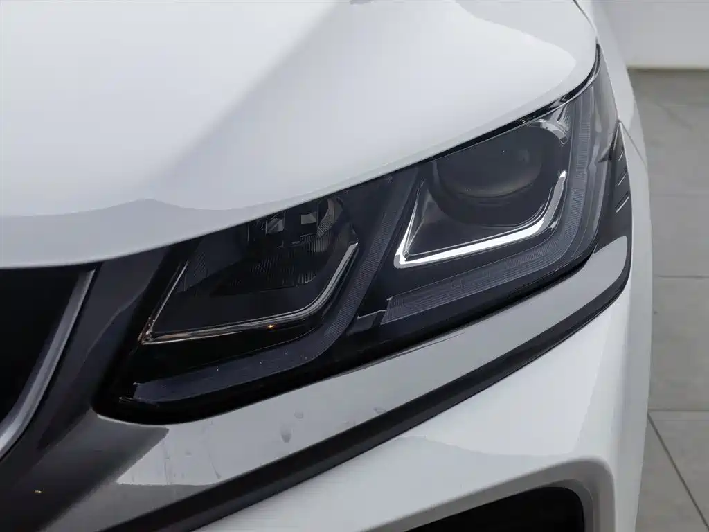 GEELY AUTOMOBILE BINYUE