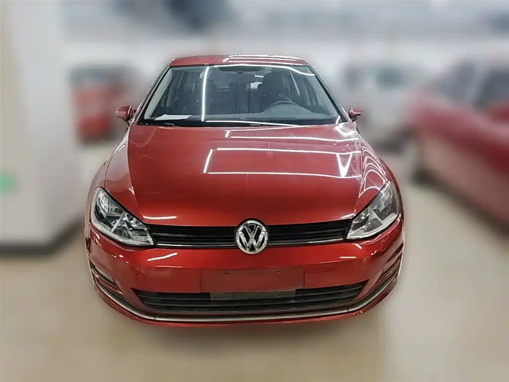 Volkswagen Golf 2014 1.6L Automatic Fashion Edition фото 5