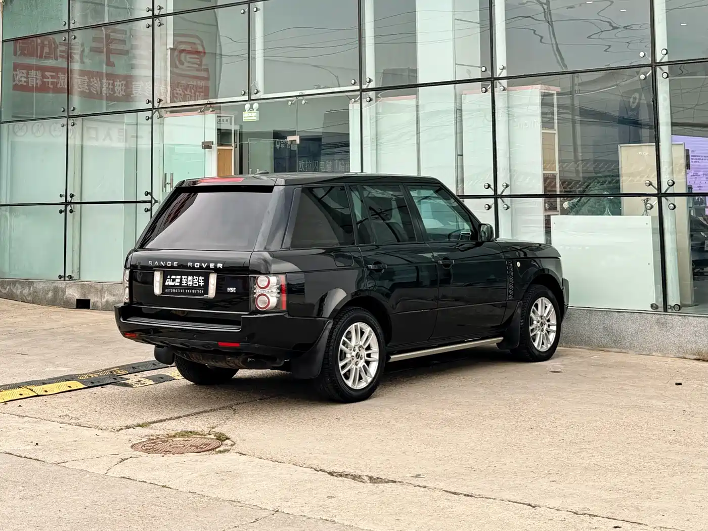 Land Rover Range Rover 2012 5.0 NA V8 фото 4