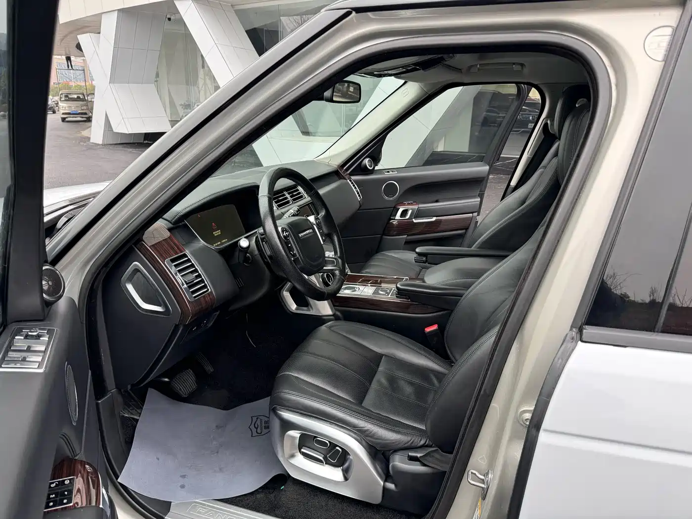 Land Rover Range Rover 2014 3.0 SC V6 Vogue фото 13