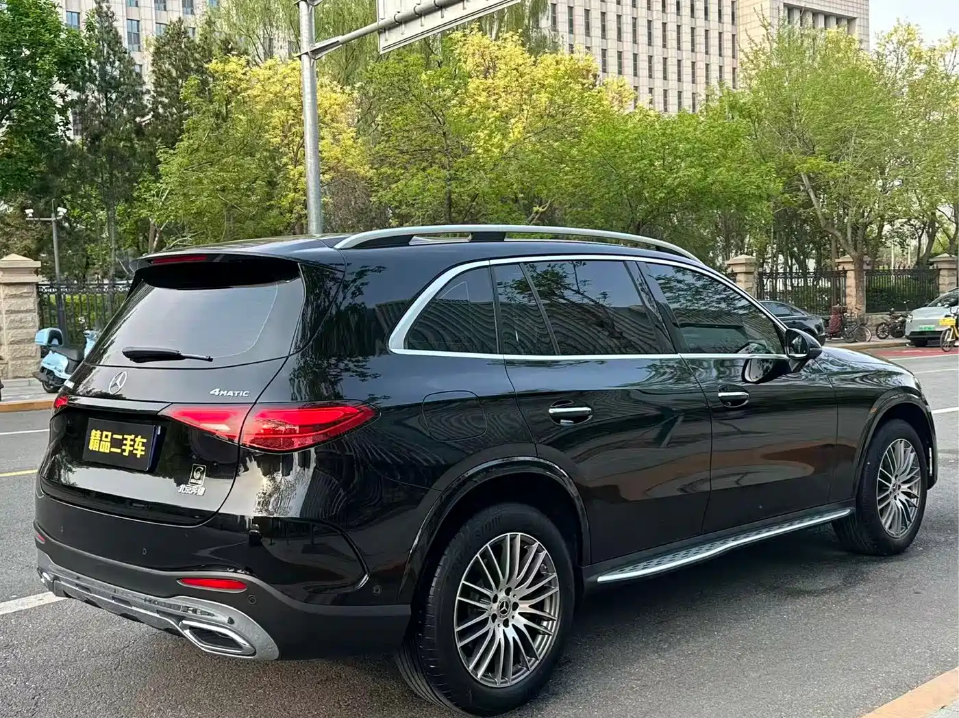 Mercedes-Benz GLC 2023 Facelift GLC 300 L 4MATIC Sport 7-Seater фото 4