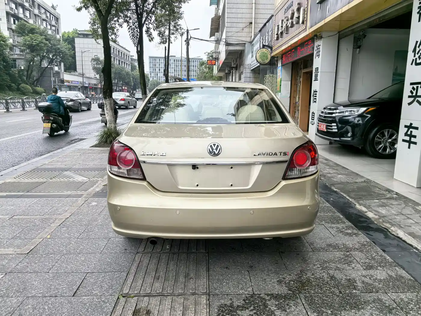 Volkswagen Lavida 2011 1.4TSI DSG Pinya Edition фото 6