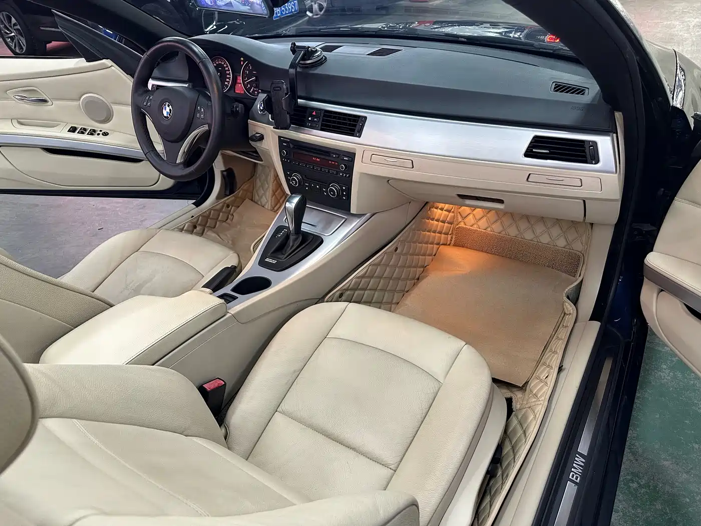 BMW 3 Series (Import) 2011 325i Convertible Coupe фото 9