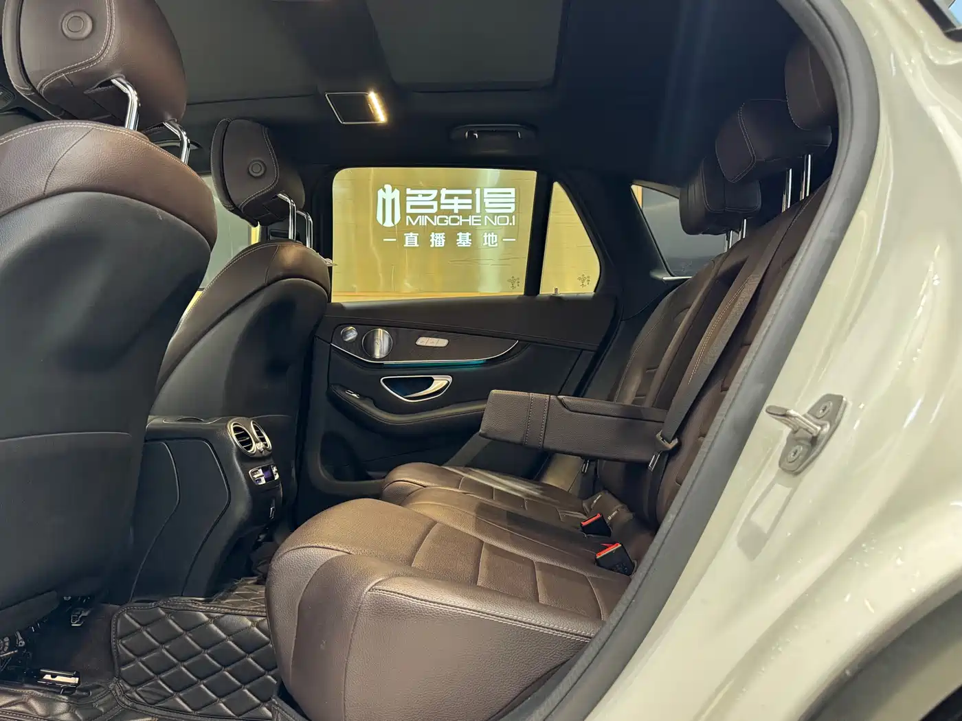 Mercedes-Benz GLC 2020 Facelift GLC 300 L 4MATIC Dynamic фото 11