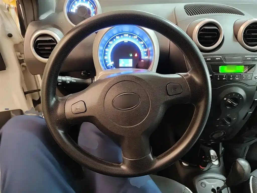 BYD F0 2015 1.0L AMT Xuan Cool Edition фото 7