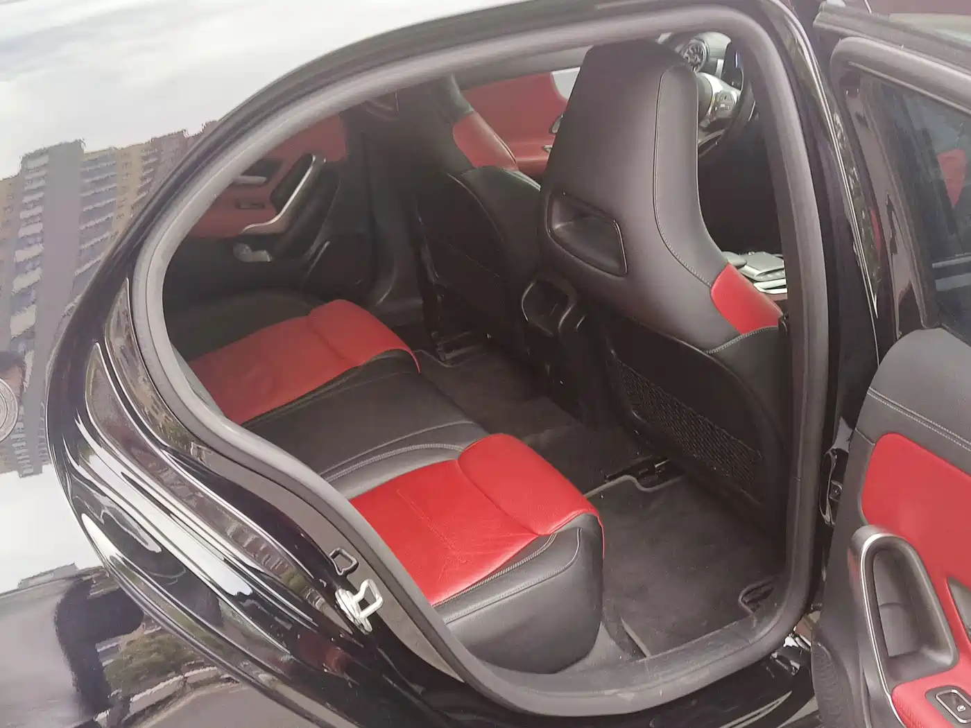 Mercedes-Benz A-Class AMG (Import) 2020 AMG A 35 4MATIC фото 11