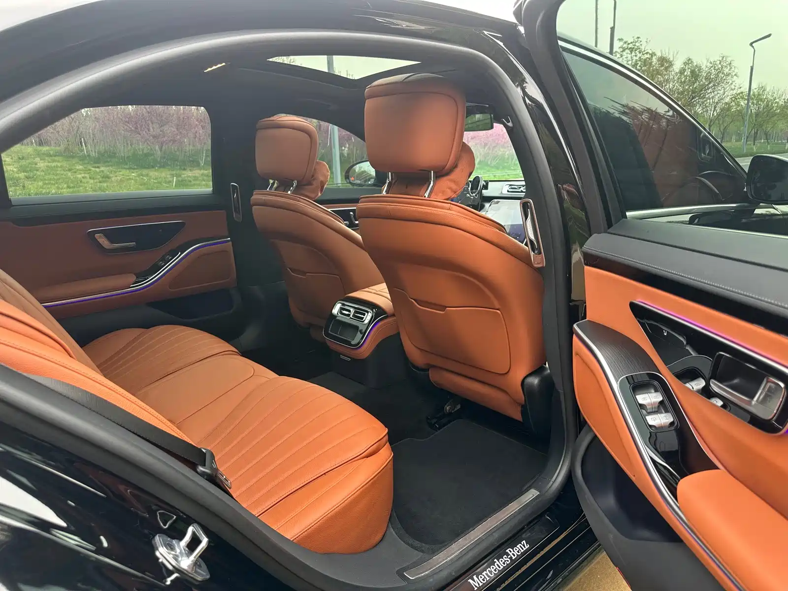 Фото 14 - Mercedes-Benz S-Class