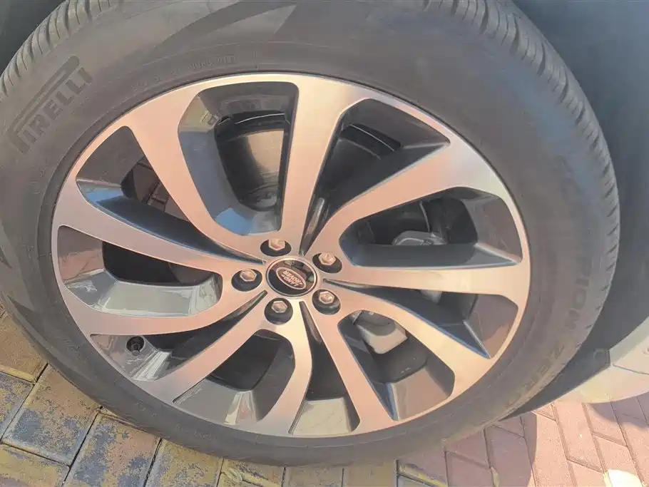 LAND ROVER DISCOVER SPORTS