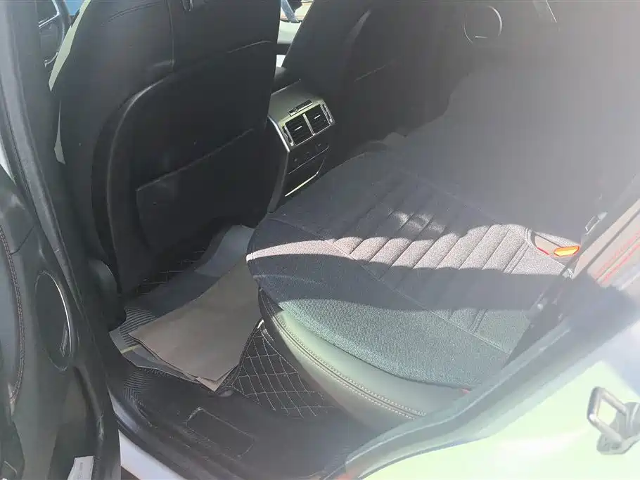 LAND ROVER DISCOVER SPORTS