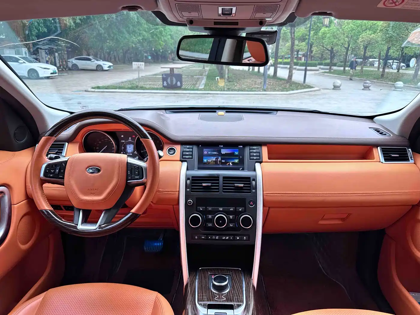 Land Rover Discovery Sport 2018 240PS HSE Edition фото 6