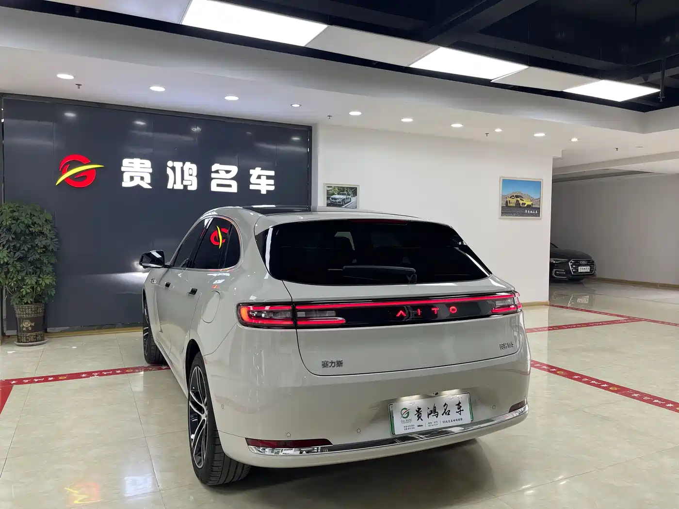 AITO Wenjie AITO M5 2025 Extended Range Ultra AWD фото 9