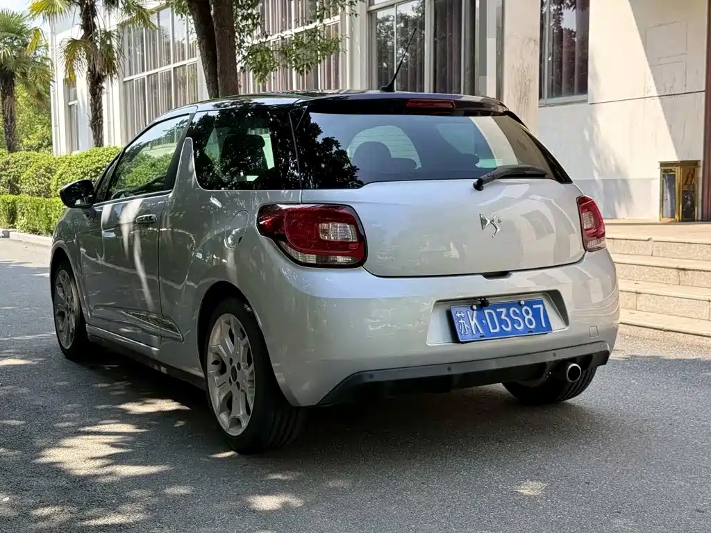 DS 3 Classic 2014 2012 1.6L Style Edition