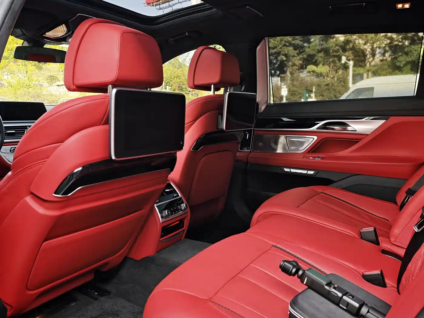 BMW 7 Series 2018 740Li xDrive Premium Type M Sport Package фото 12