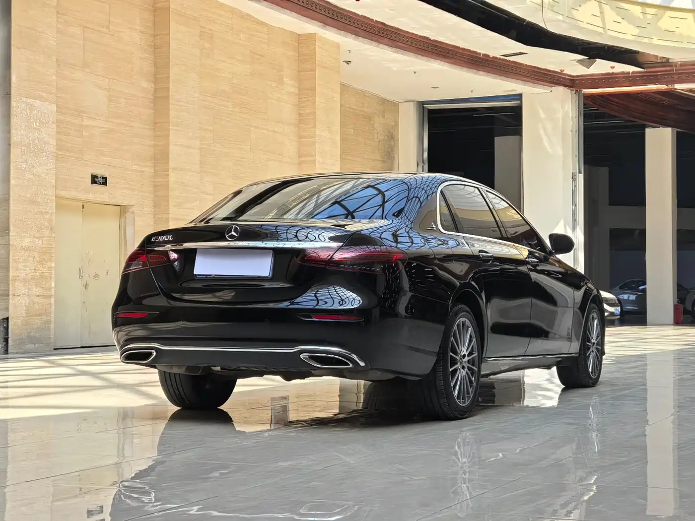 Mercedes-Benz E-Class 2023 Facelift E 260 L фото 9