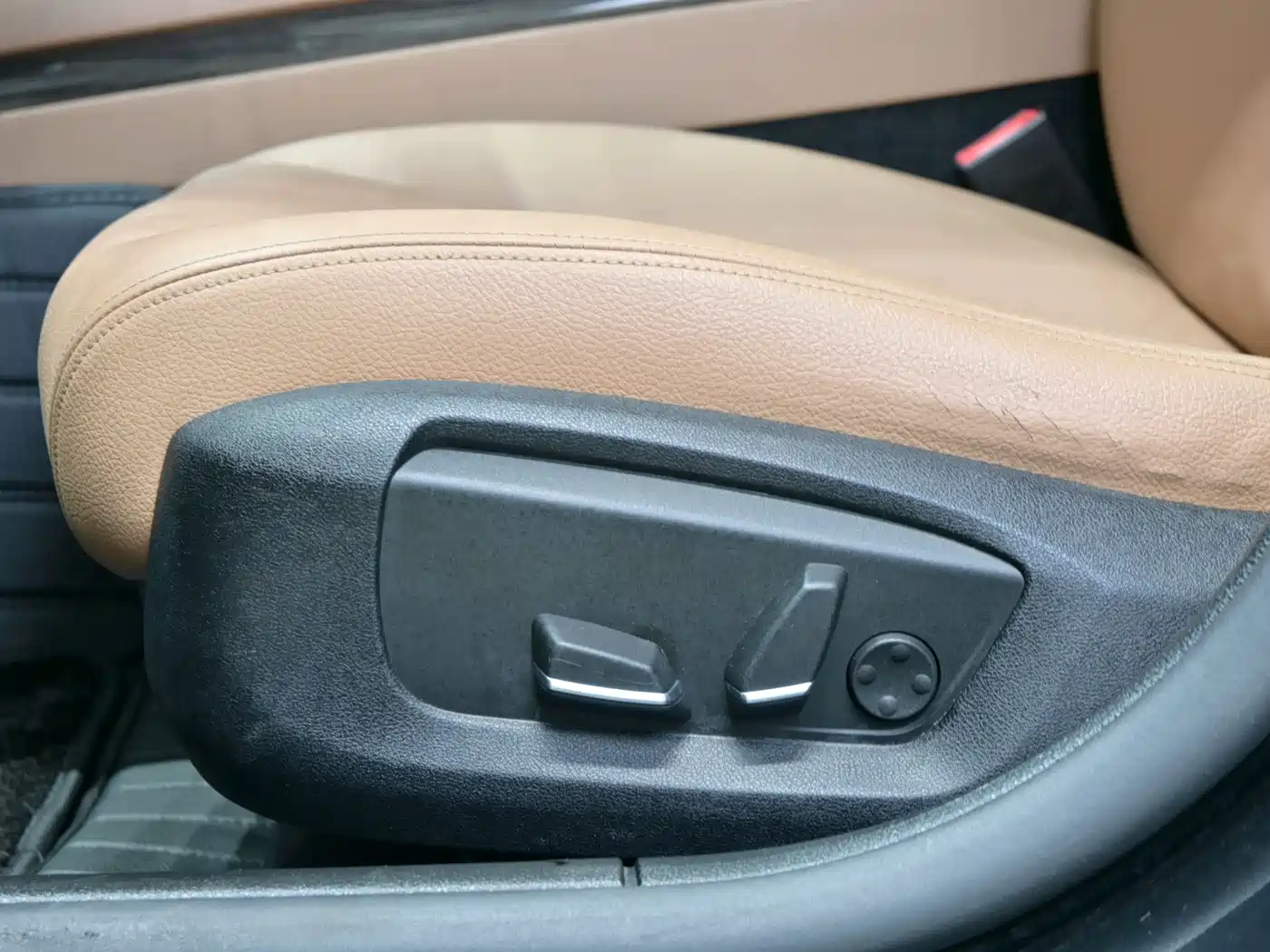 BMW 7 Series 2013 Model 730Li Leading фото 25