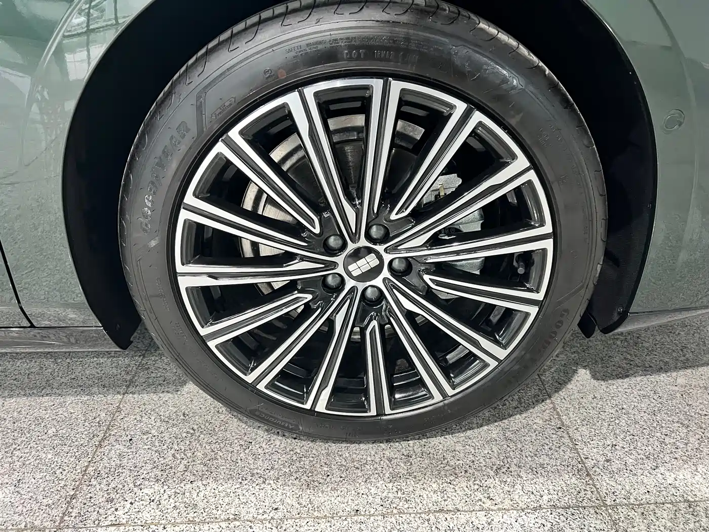 Geely Galaxy Galaxy Xingyao 8 2025 130km EM-P Starship Edition фото 14