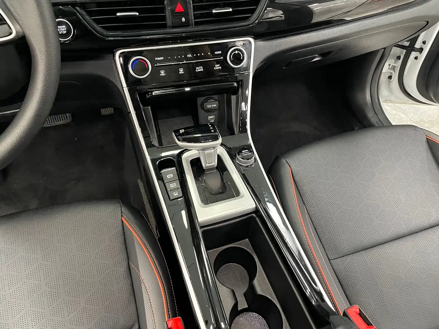 Kia Seltos 2023 1.5L CVT Luxury Edition фото 11