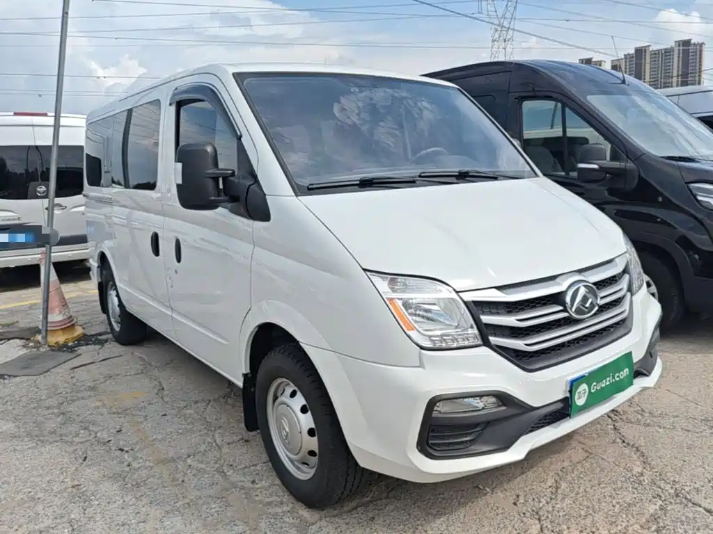 SAIC Maxus Xintu V80 2024 2023 2.0T Manual Classic Aoyun Short Wheelbase Ultra-Low Roof 5/6-Seater