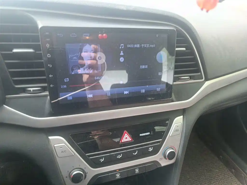 Hyundai Elantra 2016 1.6L Manual Smart·Youth Edition фото 6