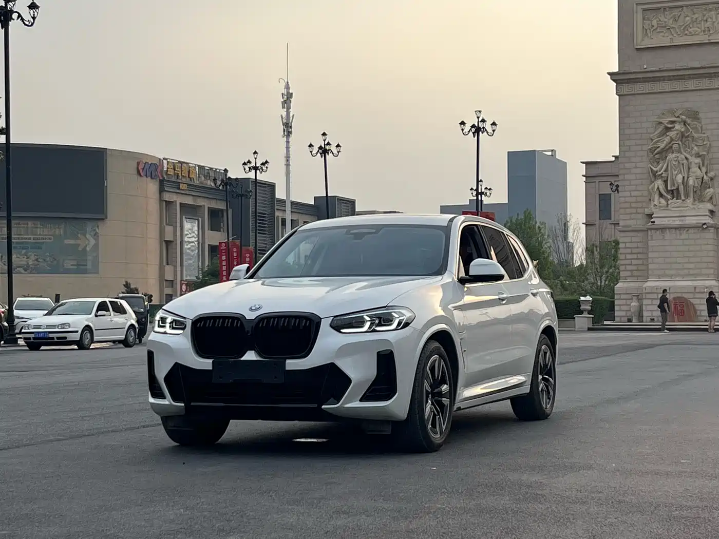 BMW iX3 2023 Leading Type