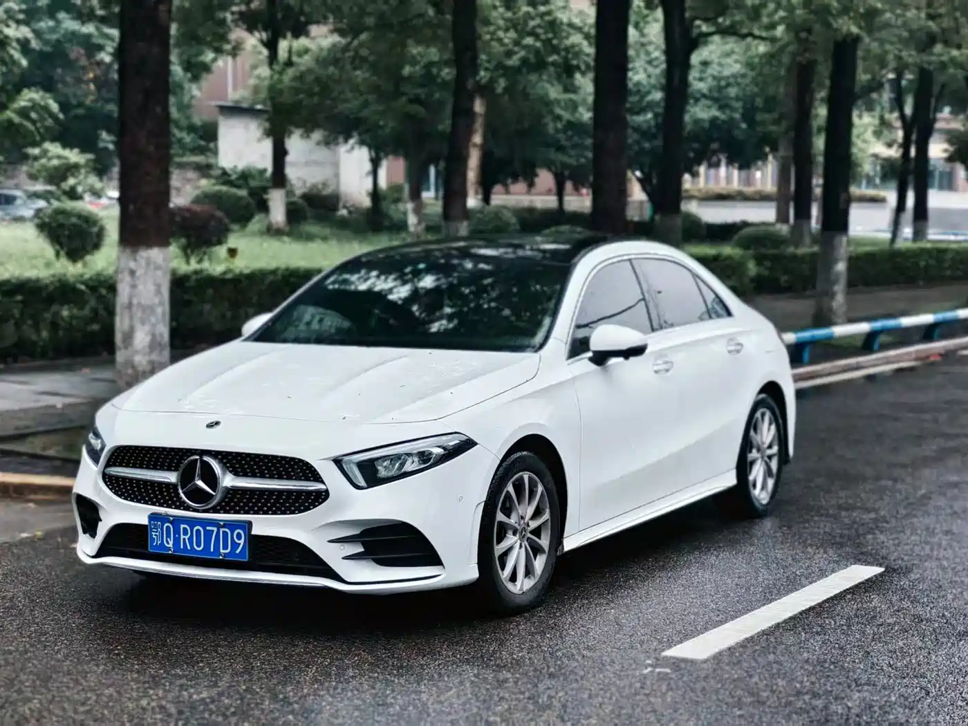 Mercedes-Benz A-Class 2021 A 200 L Sport Sedan Fashion Edition