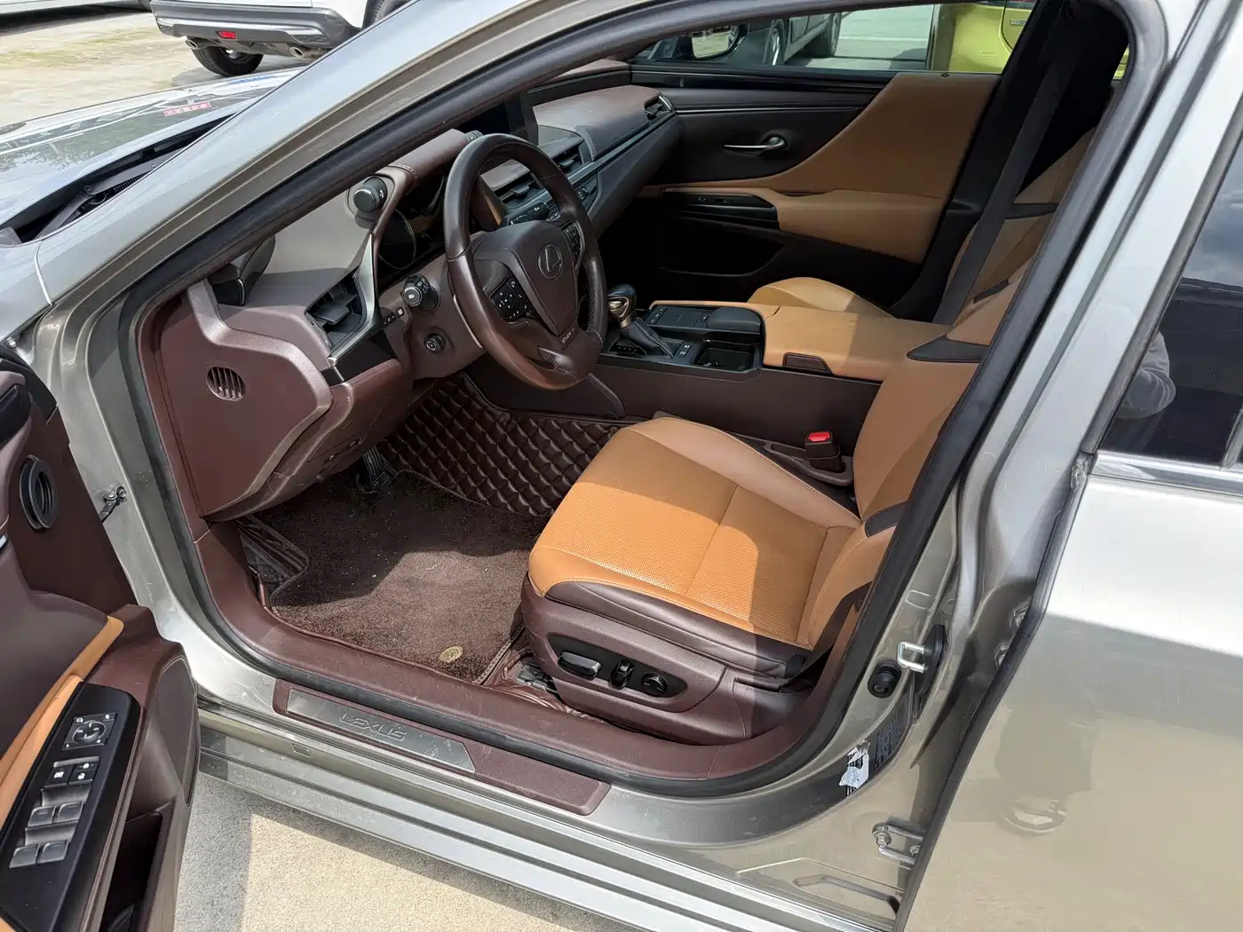 Lexus ES 2020 Model 300h Excellence Edition фото 5