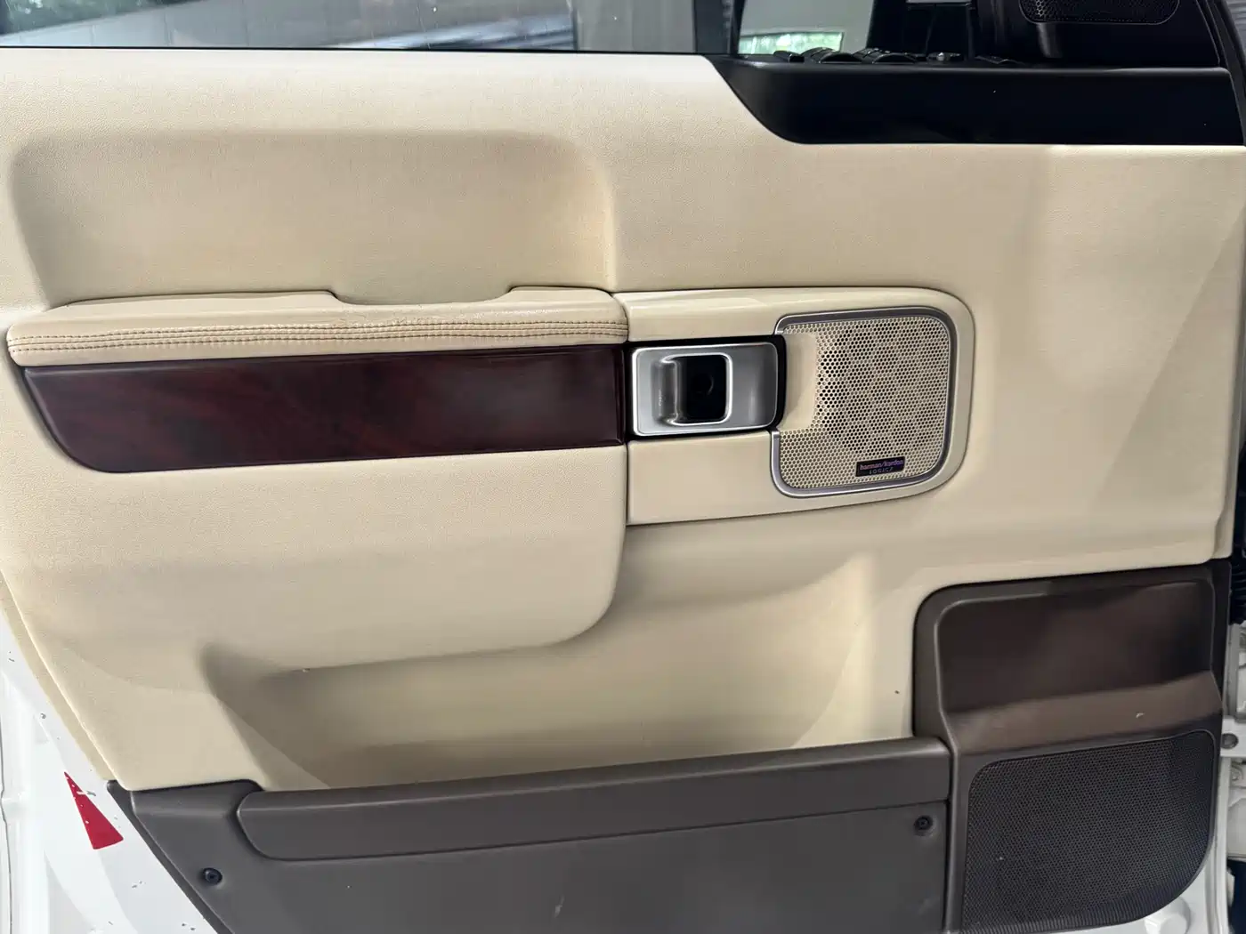 Land Rover Range Rover 2011 5.0 SC V8 фото 10