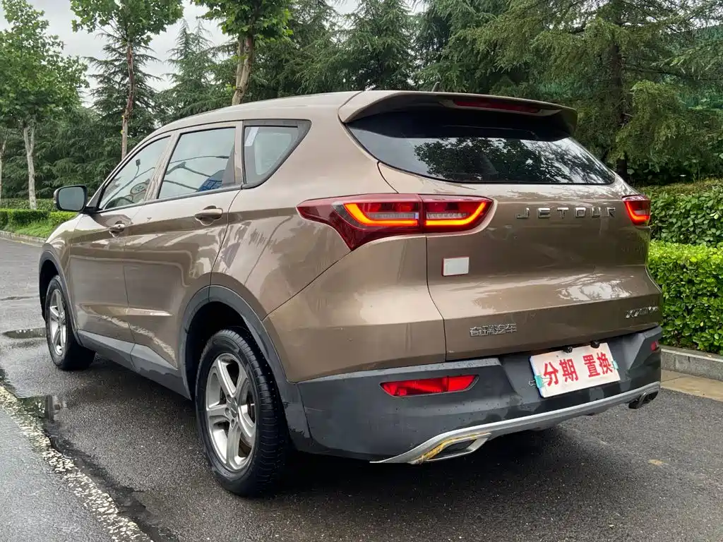 Jetour X70M 2020 2020 Facelift 1.5T Manual Partner 6-seater