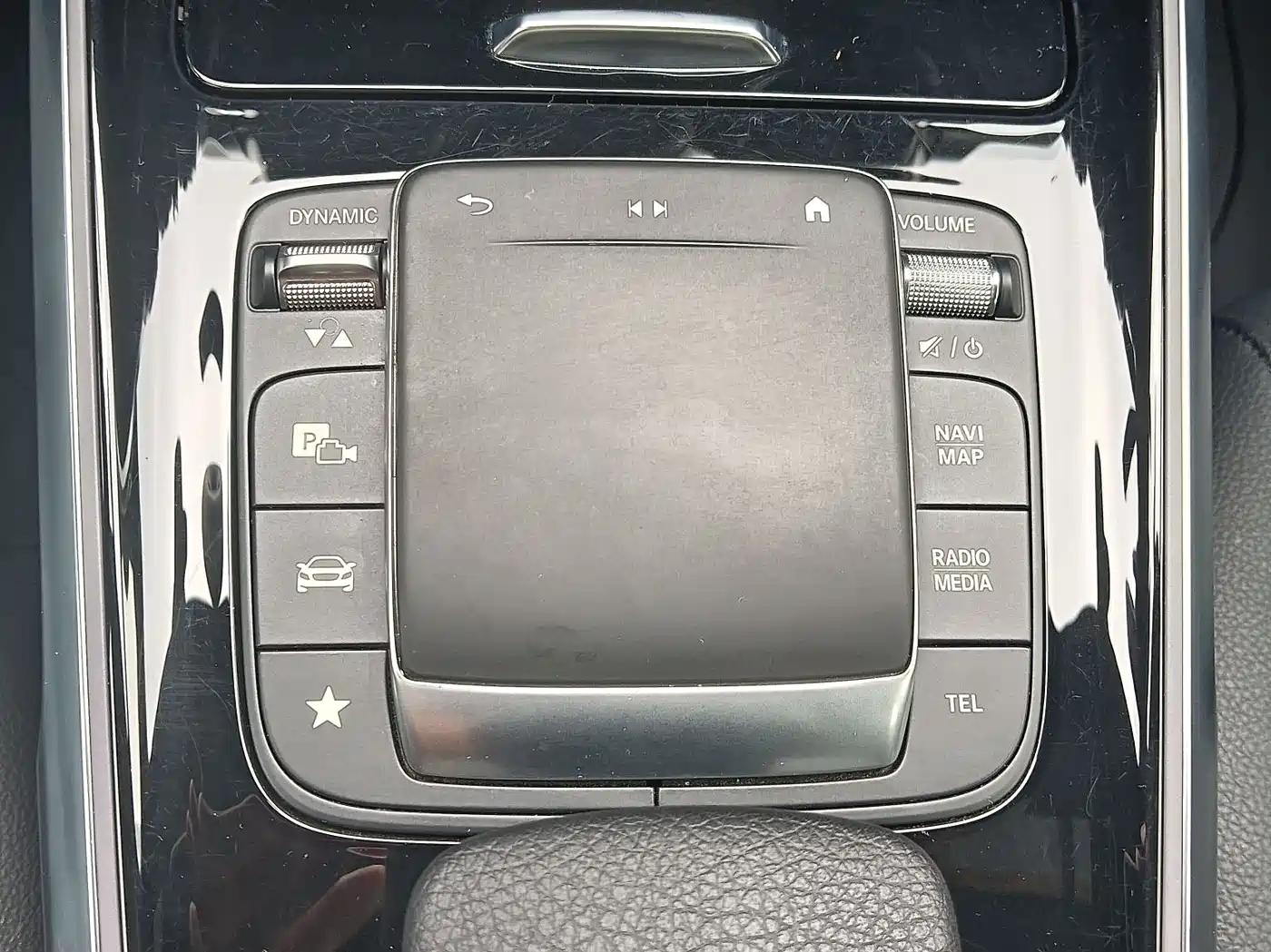 Mercedes-Benz GLB 2020 Facelift GLB 200 Style фото 26