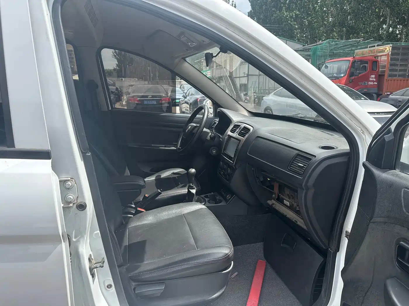 Dongfeng Fengguang Fengguang 360 2015 2015 Model 1.5L Manual Comfort 7-seater China IV