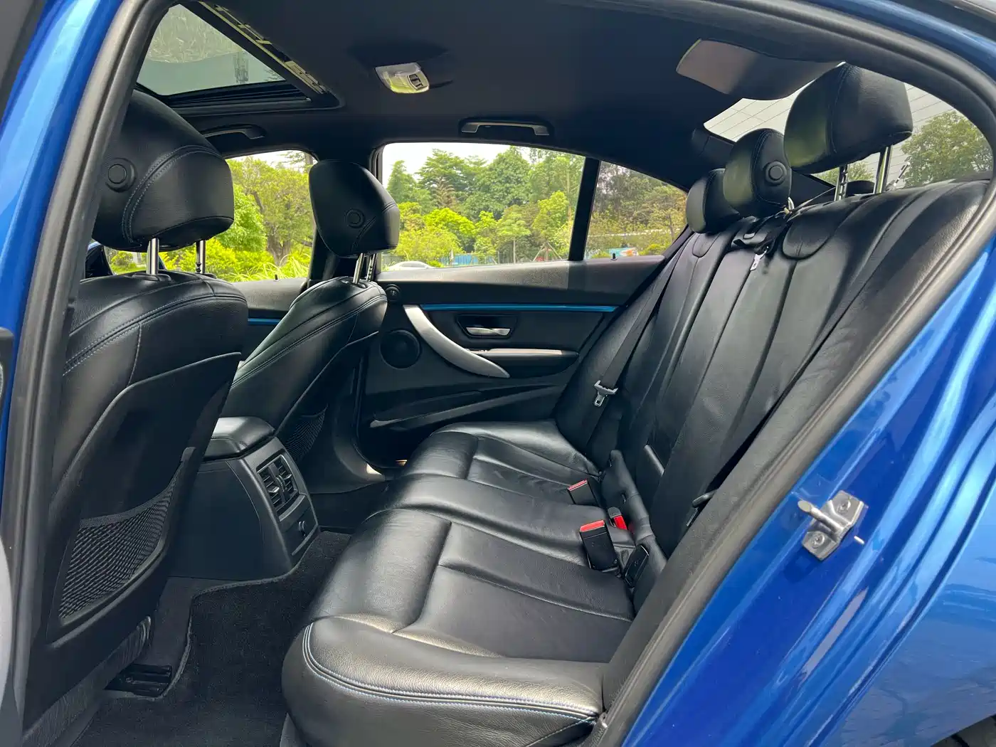BMW 3 Series 2017 320i M Sport фото 10