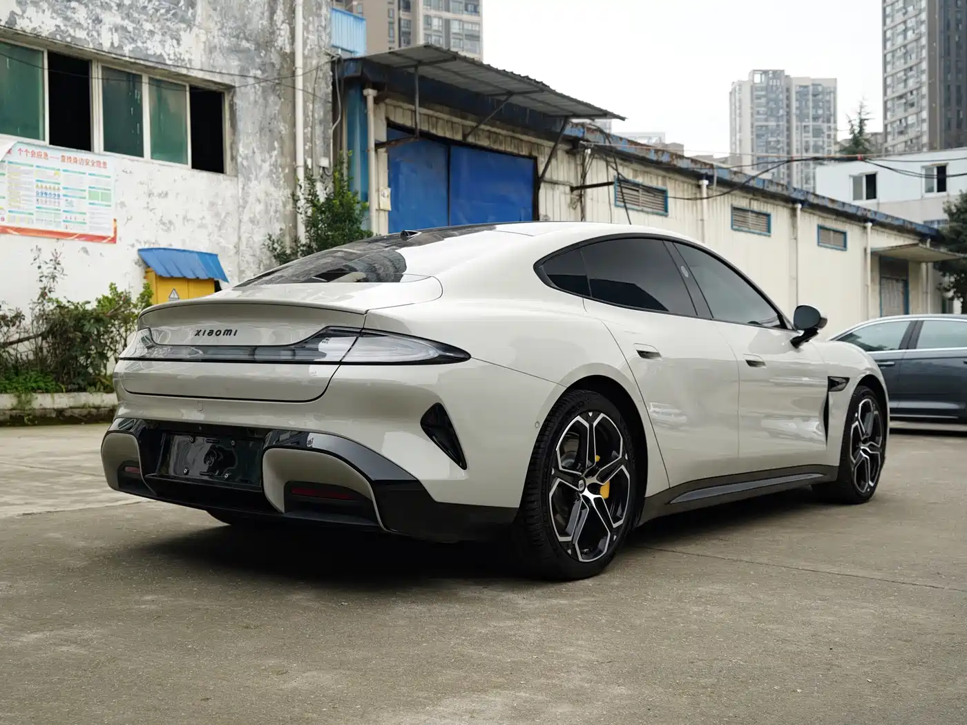 XIAOMI CAR XIAOMI SU7