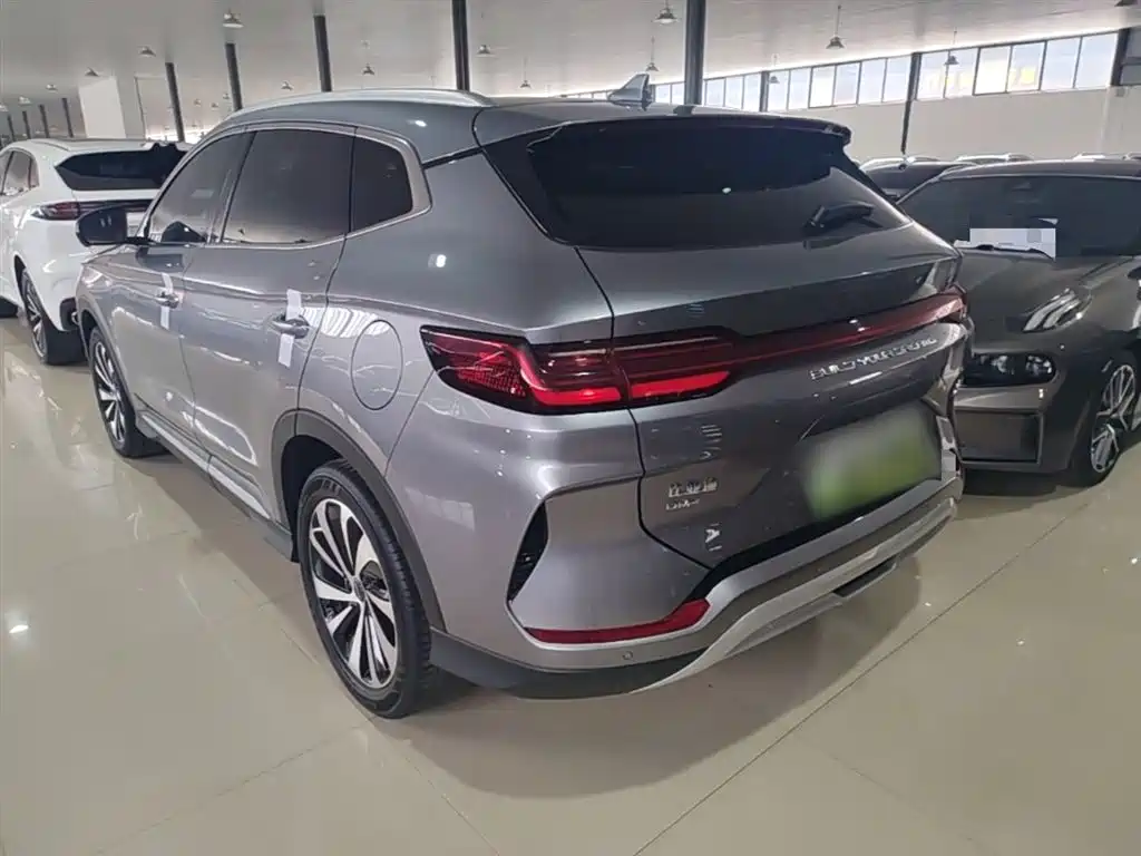 BYD Song PLUS PHEV 2023 Champion Edition DM-i 110KM Flagship PLUS фото 5