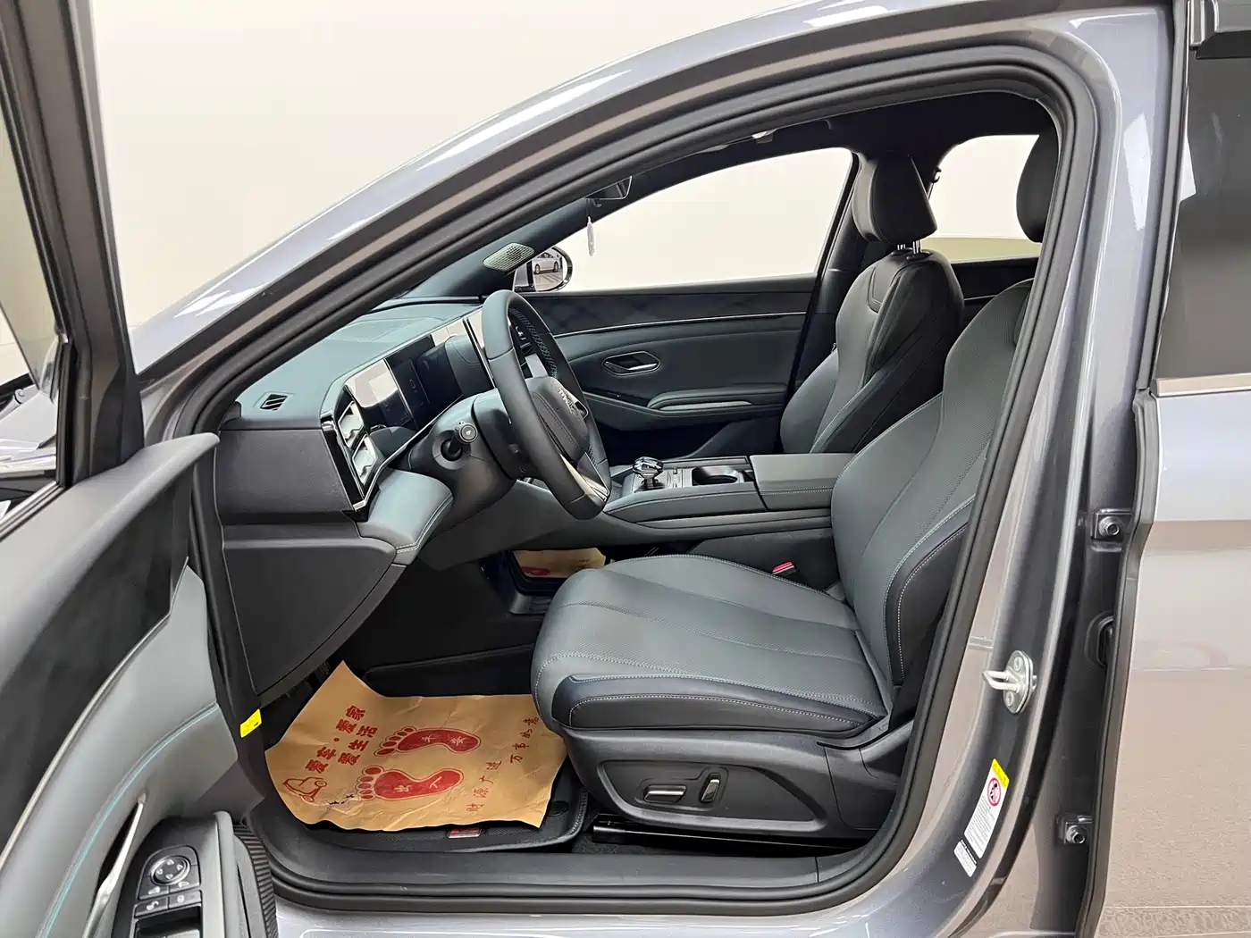 BYD Qin L 2024 DM-i 80KM Superior фото 15