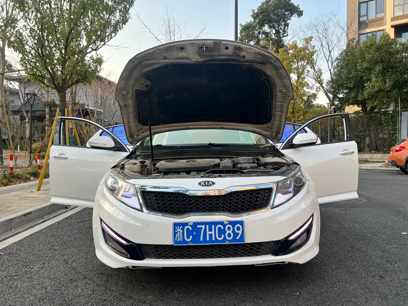 Kia K5 2012 2.0L Automatic DLX фото 25