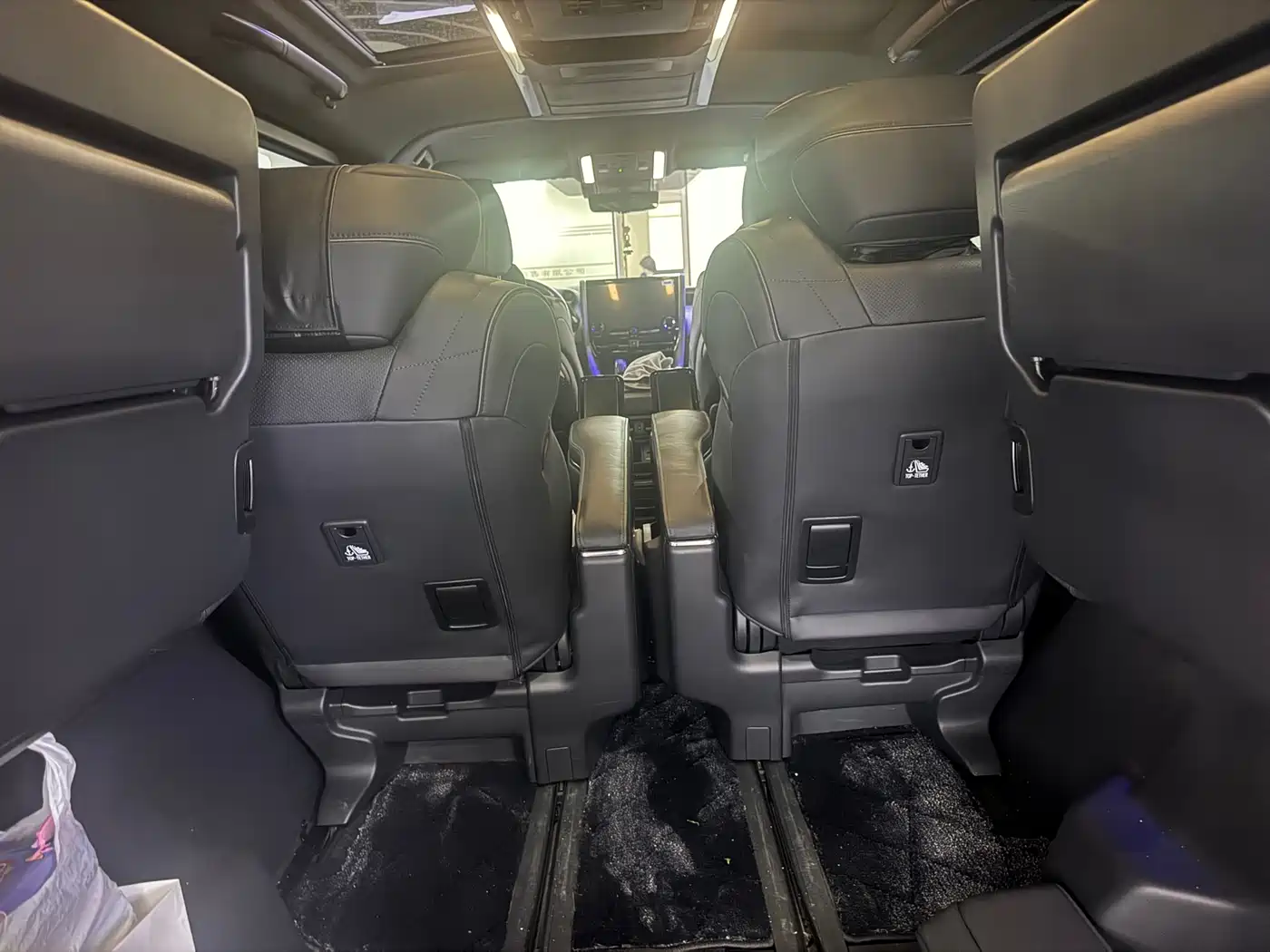 Toyota Alphard 2023 Dual Hybrid 2.5L Ultimate Gold Edition фото 11