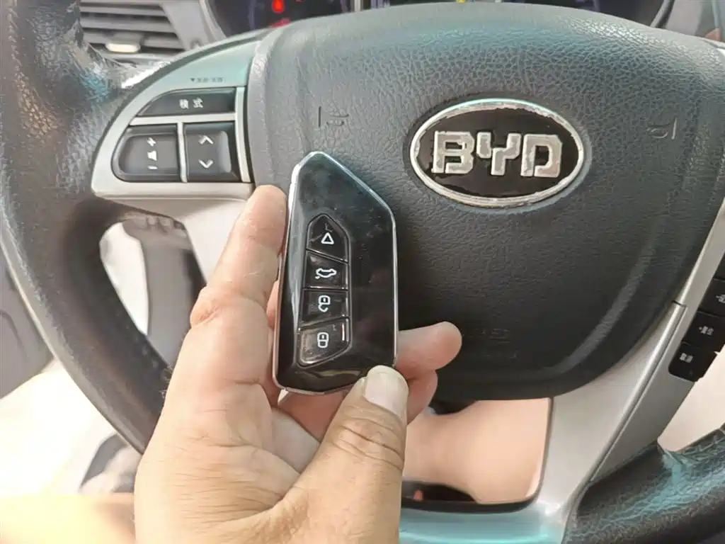 BYD G5 2014 1.5TID Automatic Premium фото 9